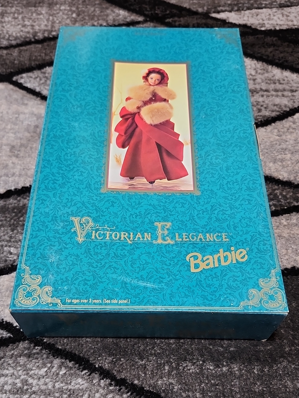 1994 MATTLE VICTORIAN ELEGANCE SPECIAL EDITION WINTER SKATING BARBIE